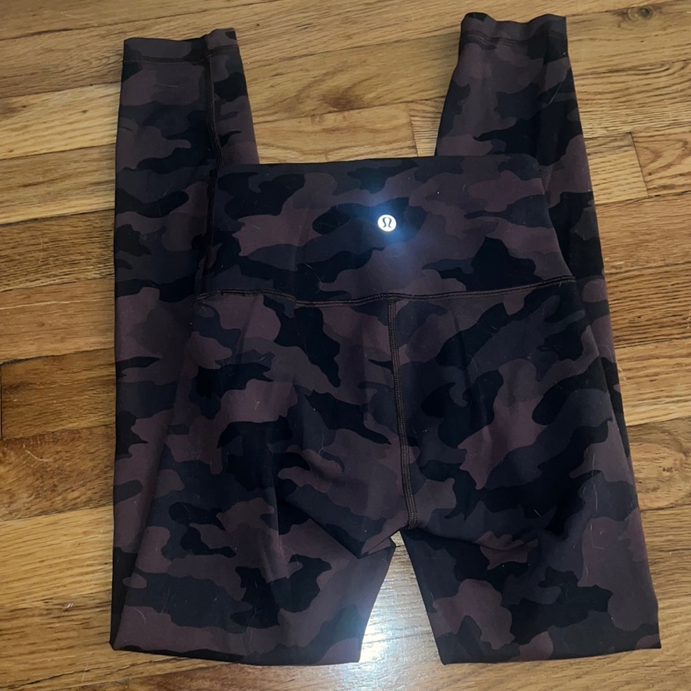 Lululemon brown camo wunder under legging 25”